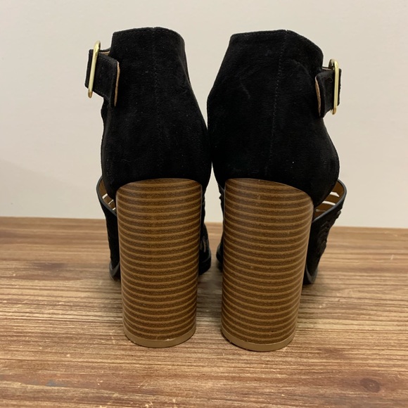 Heels - Picture 4 of 6